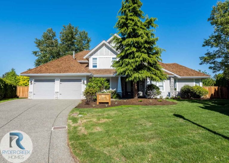 Ryder Creek Homes Best Custom Home Builders White Rock South Surrey BC Craftsman Style Delsey Place Gallery 33001 16 768x548